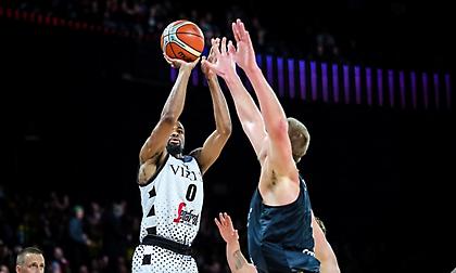 Σούπερ Πάντερ, οδήγησε και τη Βίρτους στο θρόνο