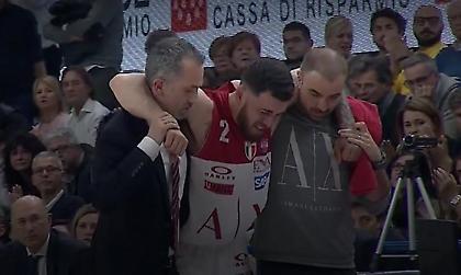 Τραυματίστηκε και αποχώρησε με δάκρυα ο Μάικ Τζέιμς (video)