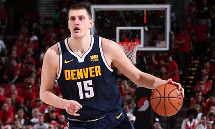 Τα έκανε πάλι όλα ο Γιόκιτς (video)