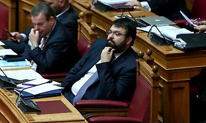Στη Βουλή η τροπολογία για την αναδιάρθρωση, ψηφίζεται άμεσα