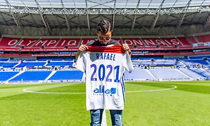 Ανανέωσε με Ράφαελ ως το 2021 η Λιόν