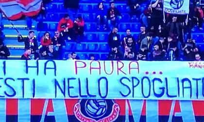 Οπαδοί Μίλαν: «Όποιος φοβάται να μείνει στα αποδυτήρια»
