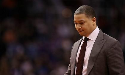 Τάιρον Λου: Γιόρτασε τα γενέθλιά του με τούρτα… Λέικερς! (photo)