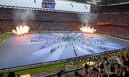 Η UEFA ζητά τσάμπα χορευτές για την τελετή του τελικού!