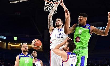 Προσπέρασε τη Φενέρ και πάτησε κορυφή η Εφές!