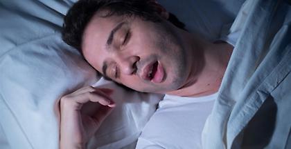 Το έντονο ροχαλητό προκαλεί κινδύνους για την υγεία