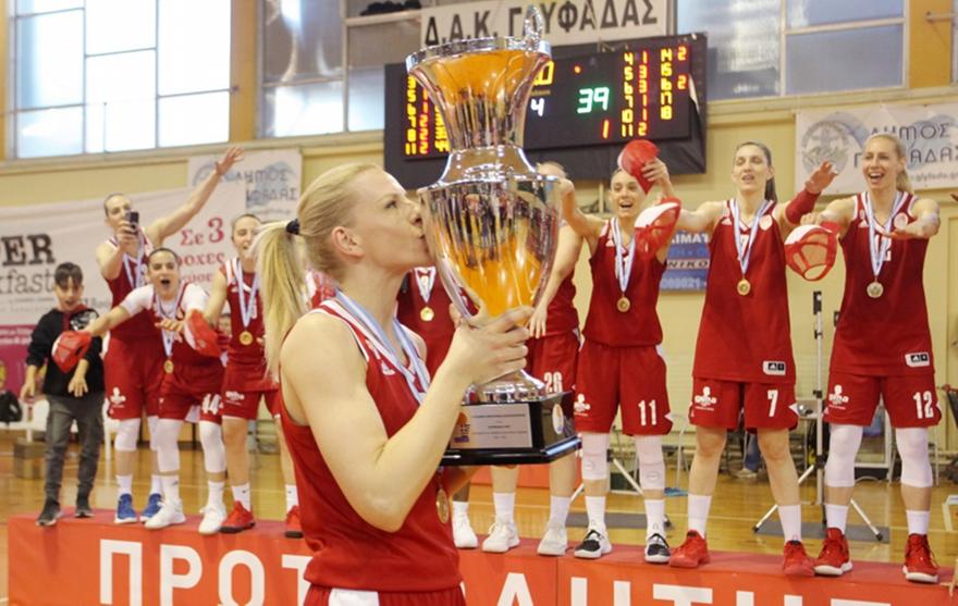 Τα κλικ από τo νέο ερυθρόλευκο νταμπλ (pics)