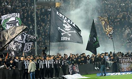 Ξεπροβοδίζει τον ΠΑΟΚ ο κόσμος του-«Βολές» κατά Βασιλειάδη και ΑΕΚ