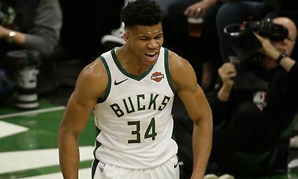 Διέλυσαν τους Σέλτικς και πέρασαν οι Μπακς του Γιάννη