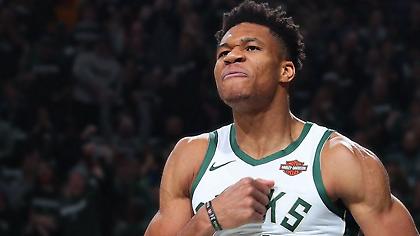 Γιάννης ταπώνει και καρφώνει στην κορυφή του Top 5 (video)