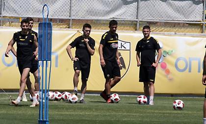 Χωρίς απρόοπτα στην τελική ευθεία για τελικό η ΑΕΚ