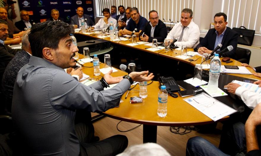 Γιαννακόπουλος σε Γουλιέλμο: «Δεν λέγομαι Αγγελόπουλος, μην με προσβάλλετε» (video)