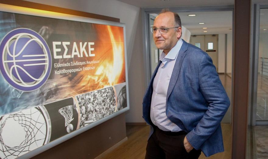 Τα... έβαλε με τον Ολυμπιακό και αποχώρησε ο Βαγγέλης Λιόλιος!