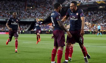 Με σούπερ... Ομπαμεγιάνγκ «πέταξε» στον τελικό η Άρσεναλ!