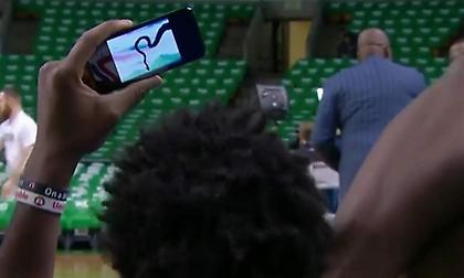 Ο Εμπίντ έβλεπε Dragon Ball πριν το κρίσιμο ματς των Σίξερς (video)