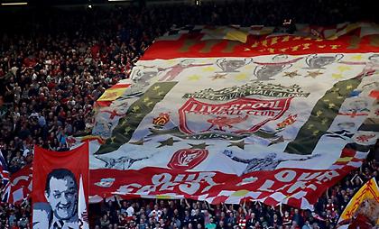 Φοβερή ατμόσφαιρα ξανά στο «Άνφιλντ» (video)