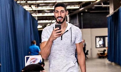 Ενές Καντέρ: Το μήνυμα στη μητέρα του θα σε κάνει να δακρύσεις (video)