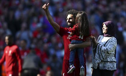 Η κόρη του Σαλάχ σκόραρε και αποθεώθηκε από το «Άνφιλντ» (video)