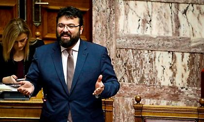 Βασιλειάδης στη Βουλή: «Ενδεχομένως με 14 ομάδες και η Super League 2»