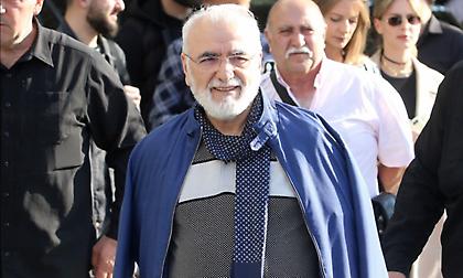 Ο Σαββίδης με τις κούπες του ΠΑΟΚ (pic)