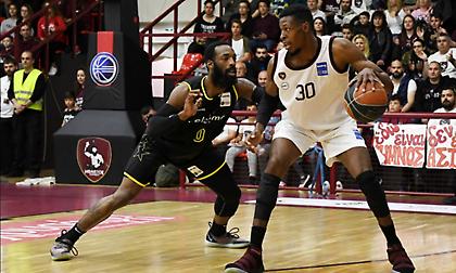 «Αποχαιρετά» (;)  την Ελλάδα ο Λάκι Τζόουνς