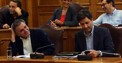 Τρεις ενστάσεις του Γ. Χουλιαράκη για τις παροχές