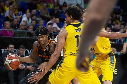 Μπράουν: «Πού αλλού παίζεις ένα ματς σε πέντε εβδομάδες; Στην Ελλάδα» (pic)