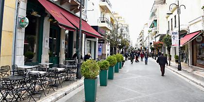 Ψηφίζονται σήμερα στη Βουλή οι 120 δόσεις και μαζί τα προεκλογικά δώρα της κυβέρνησης