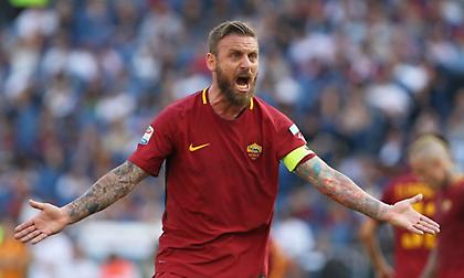 Πανό μέχρι και στο… Λονδίνο για την αποχώρηση του Ντε Ρόσι από τη Ρόμα! (pic)