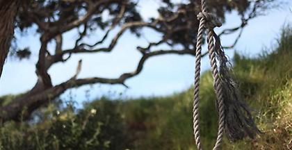 Τουρίστας βρήκε απαγχονισμένο άνδρα στο Ελαφονήσι Χανίων