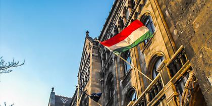 Σάλος στην Ουγγαρία με τον πρόεδρο του κοινοβουλίου: Συνέκρινε την ομοφυλοφιλία με την παιδοφιλία