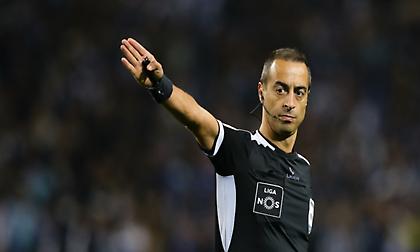 Απειλές κατά του διαιτητή του αγώνα Μπενφίκα-Σάντα Κλάρα, που κρίνει τίτλο (pic)