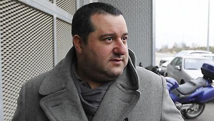 Λόγω Ραϊολα δεν κλείνει η μεταγραφή του Ντε Λιχτ στην Μπαρτσελόνα