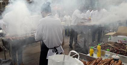 Η Τσικνοπέμπτη και τα μπάρμπεκιου επιτείνουν την ατμοσφαιρική ρύπανση