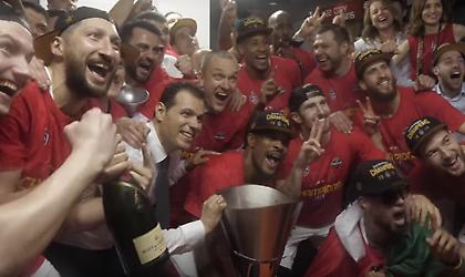 Ατελείωτο πάρτι στα αποδυτήρια της ΤΣΣΚΑ (video)