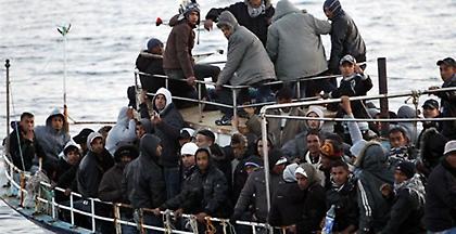 Ιταλία: Απόβίβαση δεκάδων μεταναστών στη Λαμπεντούζα - «Ήττα» για Σαλβίνι