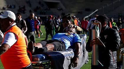 Κατέρρευσε στο γήπεδο διαιτητής στη Βολιβία και «έσβησε»