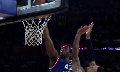 Το κάρφωμα του Ντάνστον η κορυφαία φάση του τελικού (video)