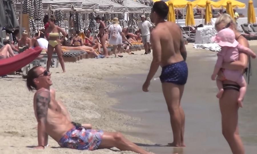 Κλωναρίδης και Χουλτ στη Μύκονο (video)