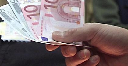 Δικαστική ανατροπή από ΣτΕ: Δημόσιοι υπάλληλοι δεν δικαιούνται 13ο-14ο μισθό