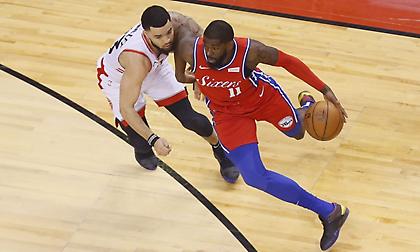 Μένει ελεύθερος από τους Σίξερς ο Ένις