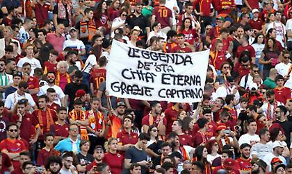 Οι οπαδοί της Ρόμα γεμίζουν το «Ολίμπικο» για χάρη του Ντε Ρόσι!