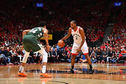 Πάλεψε ο Γιάννης, αλλά ισοφάρισαν οι Ράπτορς