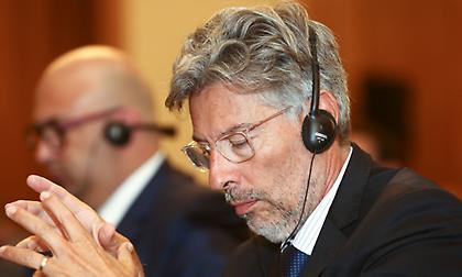 Ο Περέιρα μένει, αλλά όχι «άβρεχτος»