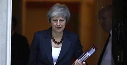Φωνές για παραίτηση της Μέι μετά από τη νέα πρότασή της για το Brexit