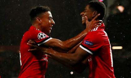 Η ξεκαρδιστική προσπάθεια των Ράσφορντ-Λίνγκαρντ να… αντιγράψουν το νικητήριο γκολ του ’99! (video)