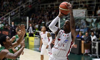 Έμεινε ζωντανή η Αρμάνι κόντρα στην Αβελίνο