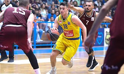 Έλαμψε σαν… αστέρι το Περιστέρι και είναι στην τετράδα!