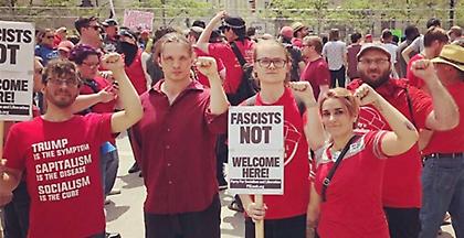 Πλήθος αντιρατσιστικών διαδηλώσεων μετά από συγκέντρωση της ΚΚΚ στη Ντέιτον