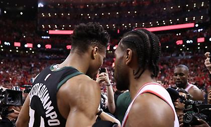 Οπαδός των Ράπτορς «βάπτισε» τον Γιάννη (pic)